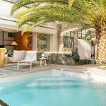 Superbe Maison D'architecte Entierement Climatisee Avec Piscine Et Professionnel Villa *