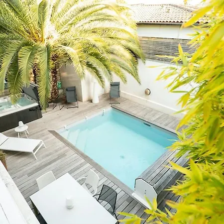 Superbe Maison D'architecte Entierement Climatisee Avec Piscine Et Professionnel Villa *